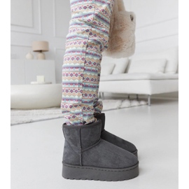 Szare ocieplane śniegowce na platformie Tucson 1