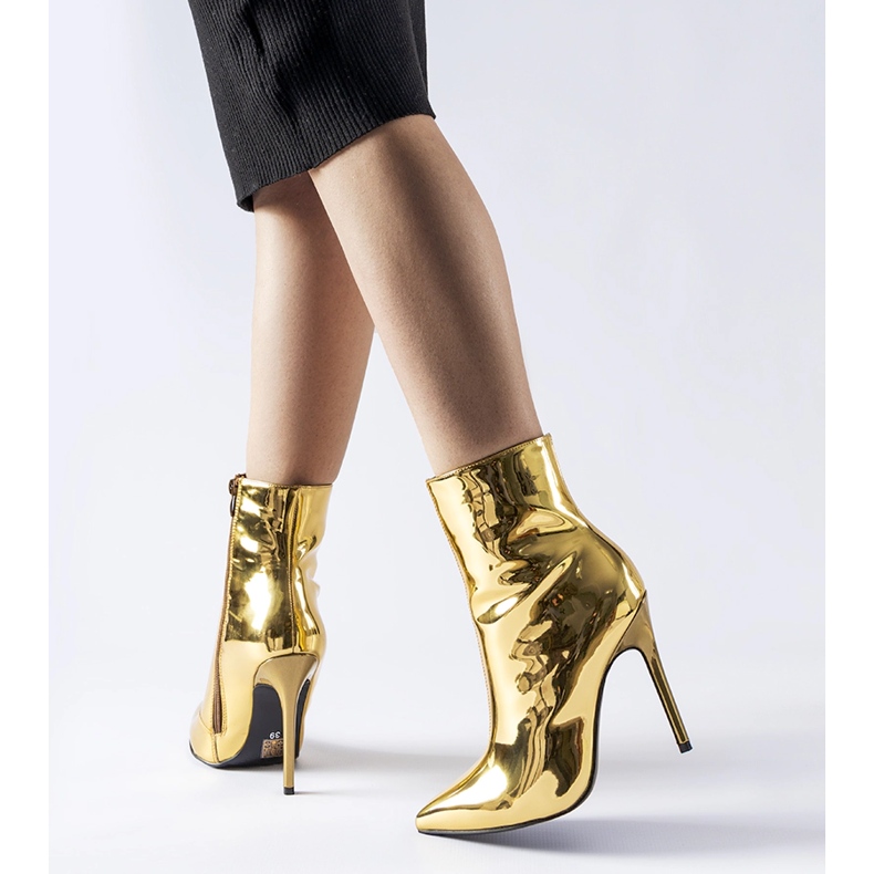 Złote lakierowane botki na szpilce Gaetana złoty 1