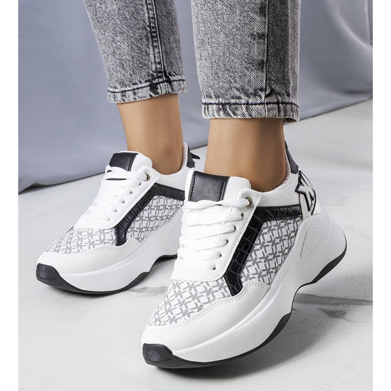 Czarne sneakersy z monogramem Margie białe 1
