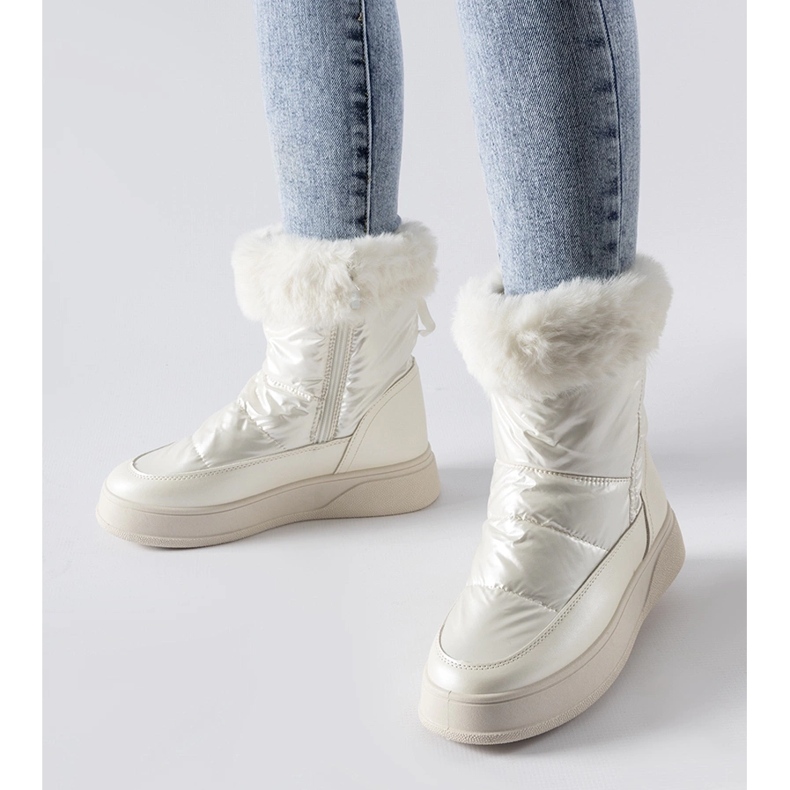 Białe ocieplane śniegowce z futerkiem Oliver 1