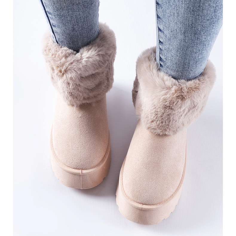 Różowe śniegowce zdobione futerkiem Adelfia 2