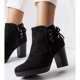 Czarne botki na obcasie eko zamsz Poule 2