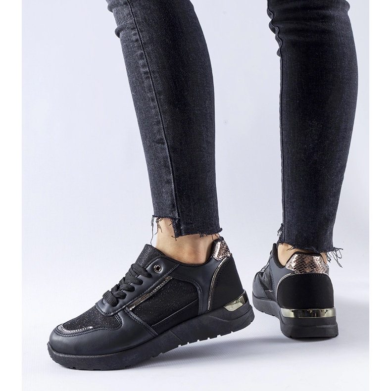 Czarne sneakersy z ozdobną nitką Facondo 2