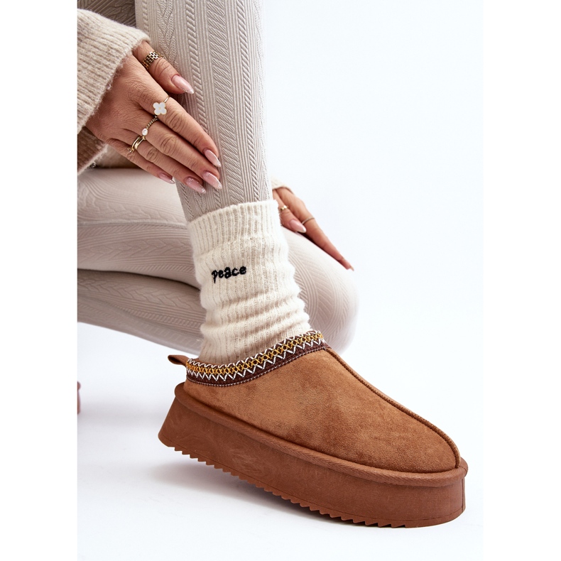 Kapcie Na Grubej Podeszwie Z Eko Zamszu Camel Sylva brązowe 2