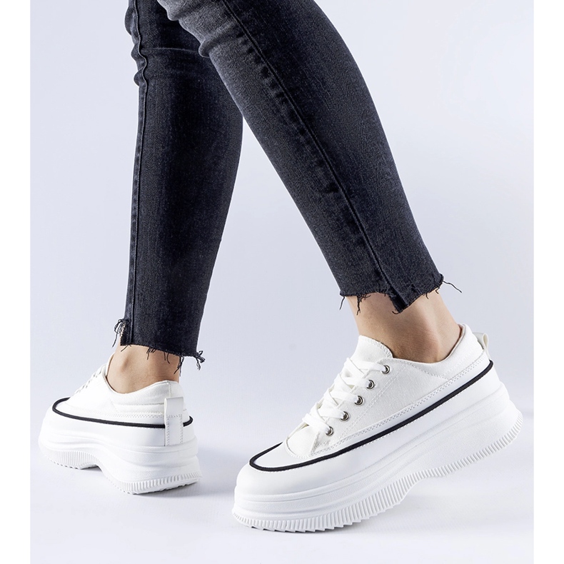 Białe trampki na platformie Plesio 1