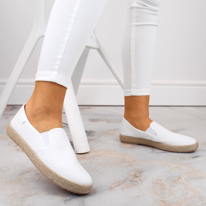 Espadryle damskie wsuwane białe Big Star DD274015 2