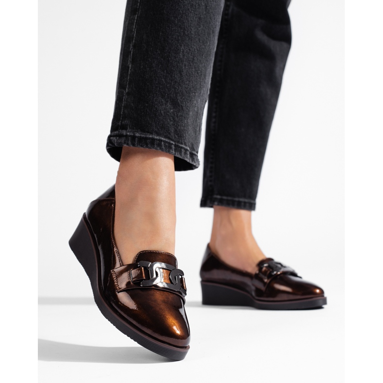 W. Potocki Lakierowane półbuty damskie Potocki na niskiej koturnie brązowe 1