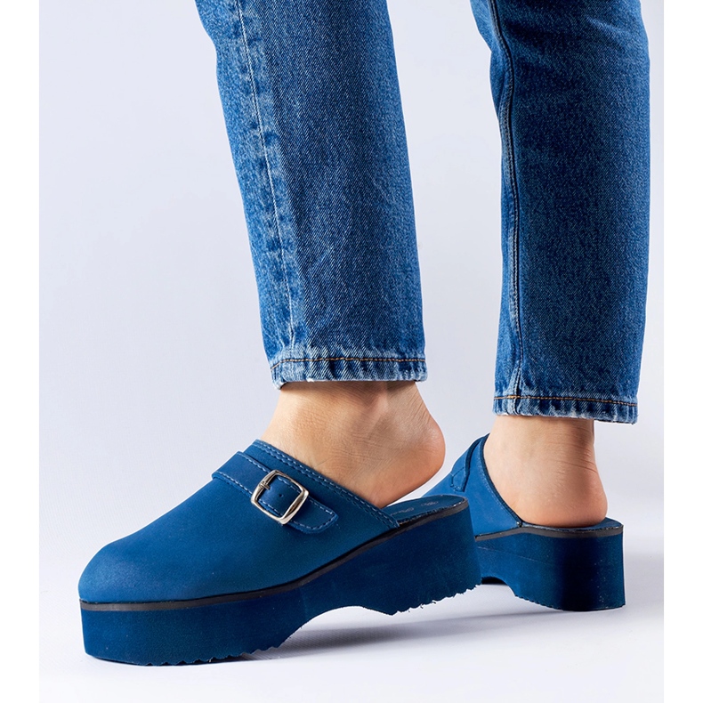 Granatowe klapki typu chodak na platformie Lang niebieskie 2