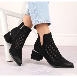 Zamszowe botki na obcasie Potocki W WOL213A czarne 1