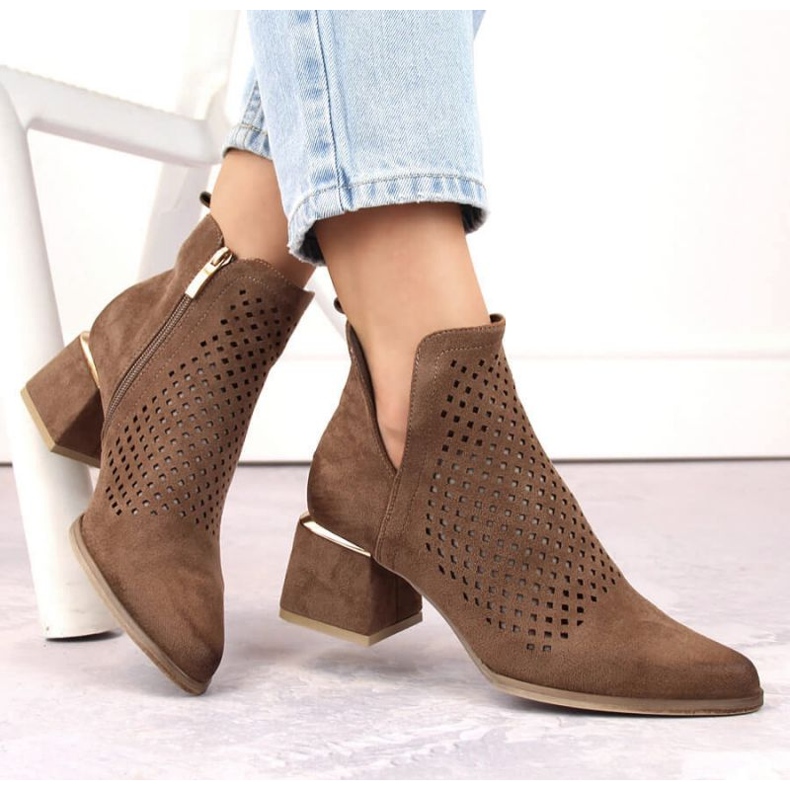 Zamszowe botki na obcasie Potocki W WOL213B brązowe 1