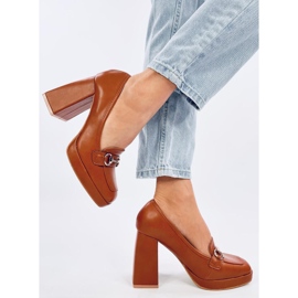 Mokasyny na obcasie Albers Camel brązowe 2