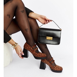 Panterkowe czółenka na masywnym słupku Cher brązowe 1