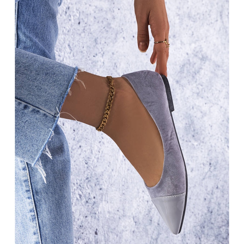 Szare lakierowane balerinki Thibault 1