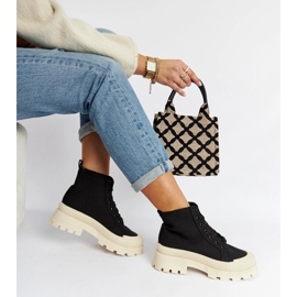 Czarne lekkie traperki za kostkę Obispo 1