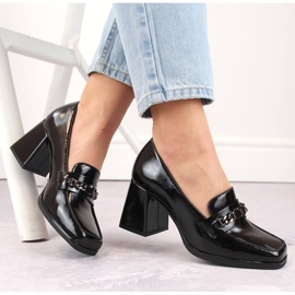 Lakierowane półbuty damskie na ozdobnym słupku czarne Potocki 12322 beżowy 1