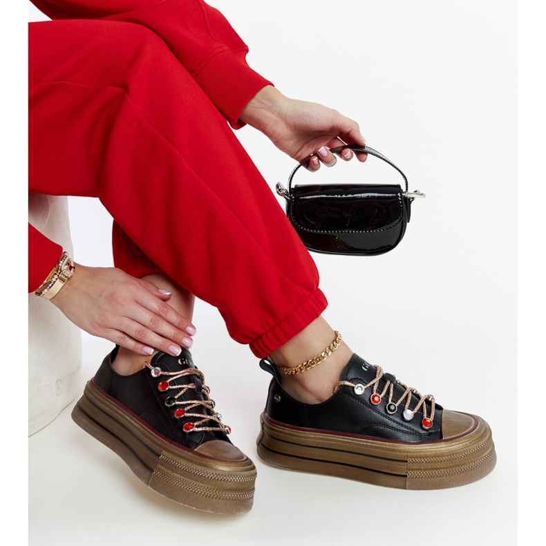 Czarne sneakersy na platformie GOE NN2N4053 1