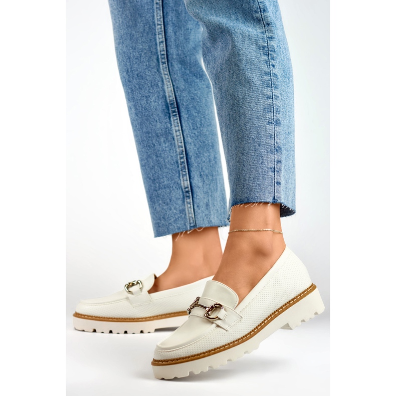 Białe półbuty damskie na platformie 2