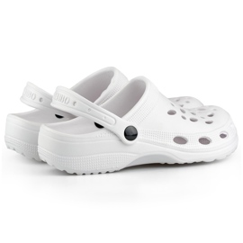 Białe klapki typu Kroksy 1