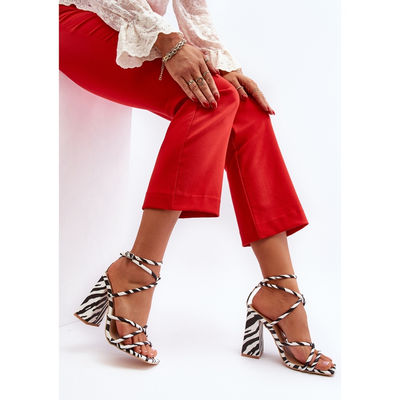 Modne Sandały Na Obcasie Biało-Czarne Josette białe 1