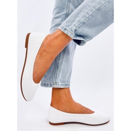 Baleriny skarpetkowe Cavaday White białe 2