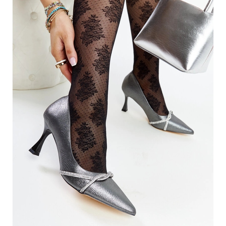 Grafitowe szpilki ze zdobieniem Zdenka srebrny 1