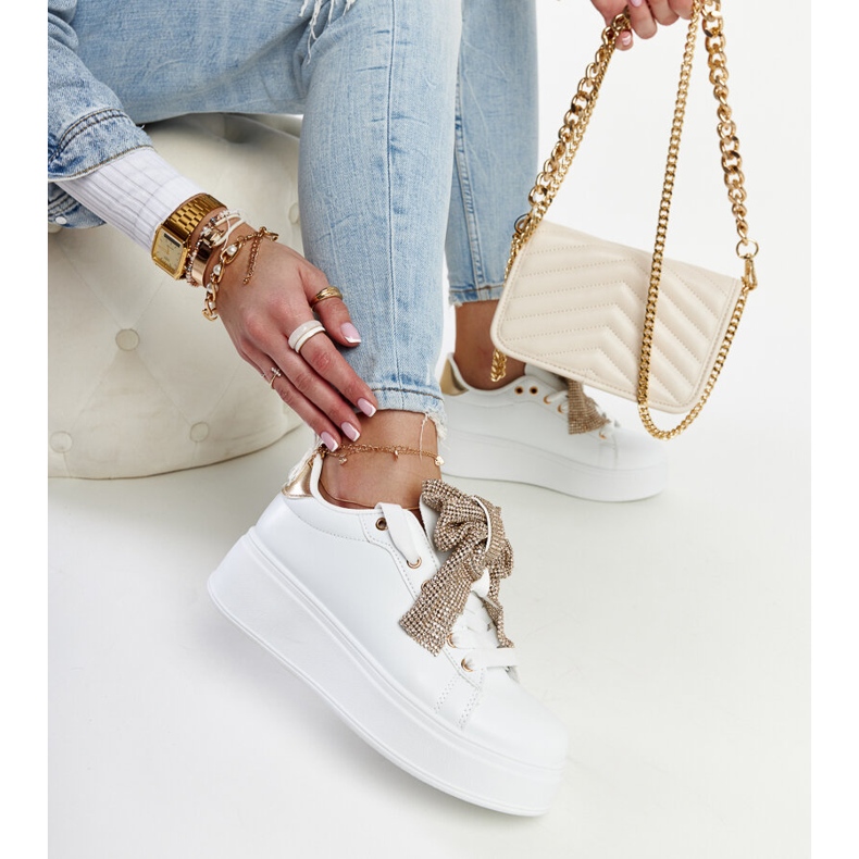 Białe sneakersy na wysokiej platformie Shishay 1