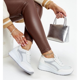 Białe sneakersy na koturnie Hermina 1
