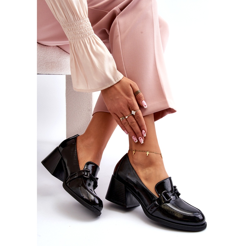 Vinceza Lakierowane Półbuty Na Obcasie Czarne 1