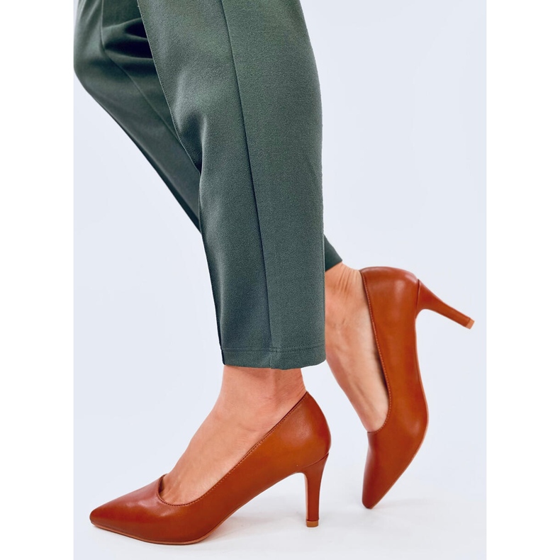 Czółenka na niskiej szpilce Greave Camel brązowe 2