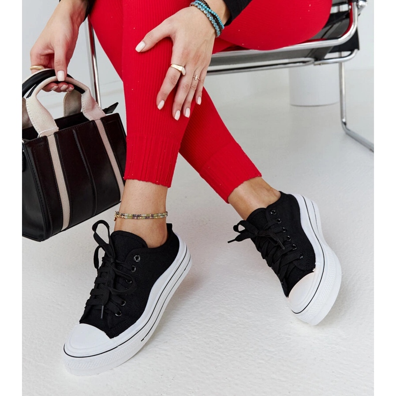 Czarne trampki na platformie Fiori 1