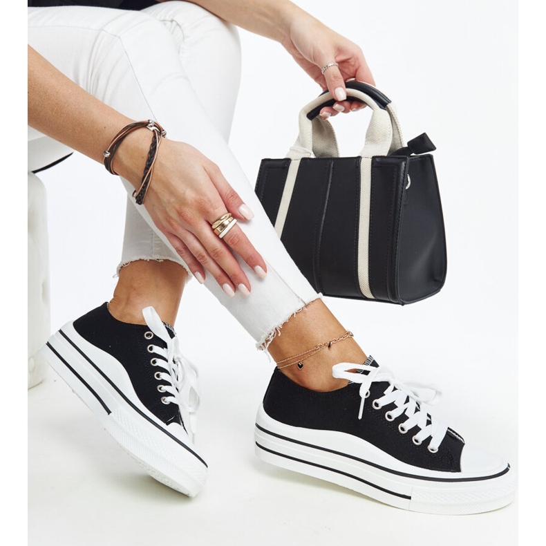 Czarne trampki na grubej podeszwie Dima 1