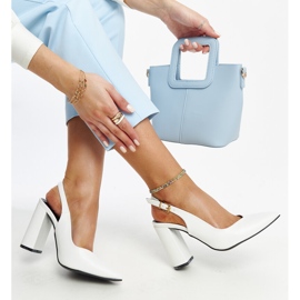 Białe czółenka z odkrytą piętą Wechsler 1