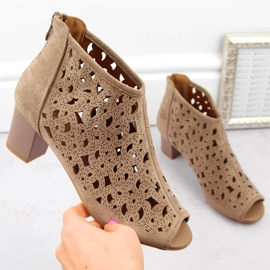 Zamszowe botki damskie ażurowe open toe jasny brąz Jezzi RMR1954-16 brązowe 1