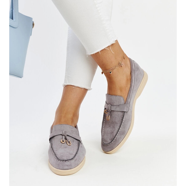 Szare mokasyny z metalową zawieszką Fiorano 2