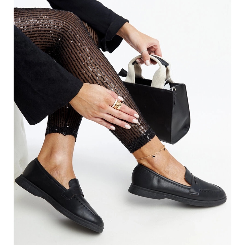 Czarne klasyczne mokasyny Nawrah 1