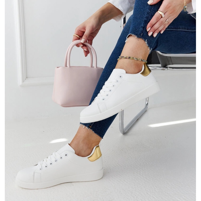 Białe trampki na platformie Birikti 1