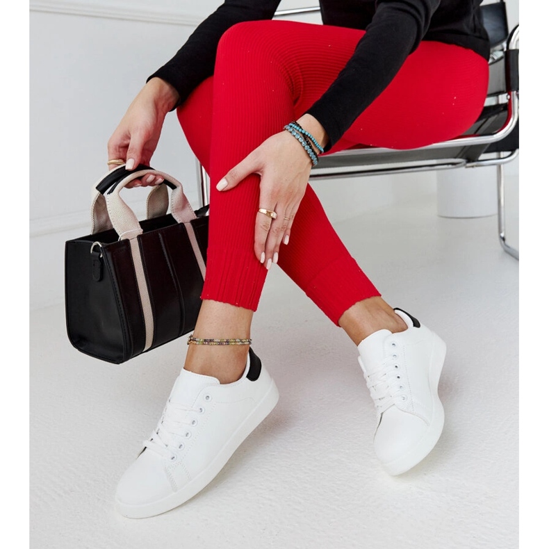 Białe trampki na platformie Birikti 1