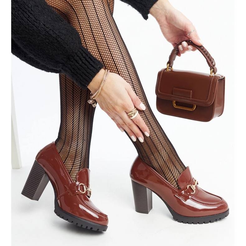 Brązowe lakierowane czółenka na słupku Giacoma 1