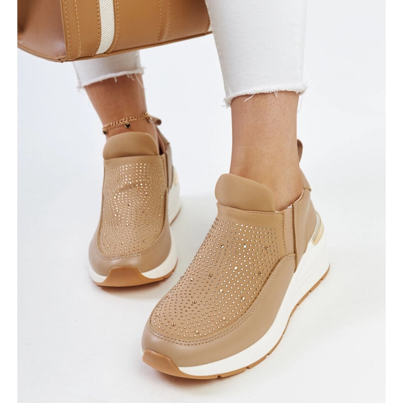 Brązowe sneakersy na koturnie z cyrkoniami Ashleey 1