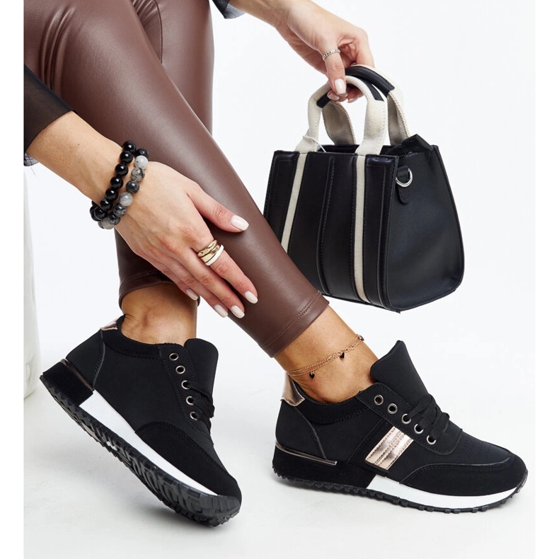 Czarne sneakersy na gumowej platformie Nihad 1