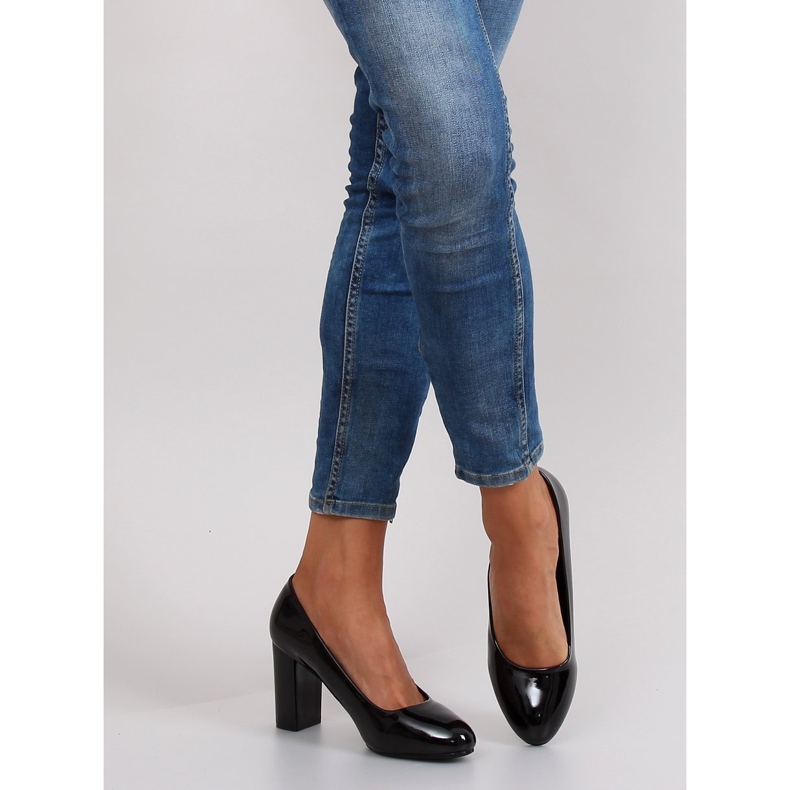 Lakierowane czółenka szeroki obcas m263p Black czarne 1