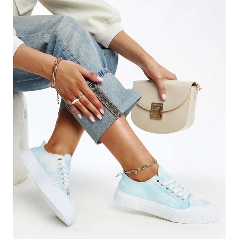 Niebieskie materiałowe trampki Jerina 1