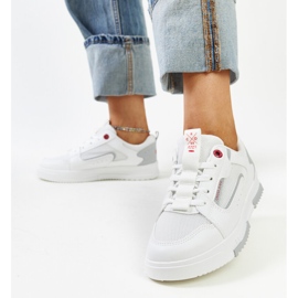 Białe sneakersy damskie Cross Jeans 2