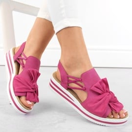 Komfortowe sandały damskie na platformie wsuwane fuksja Rieker V0256-31 różowe 1