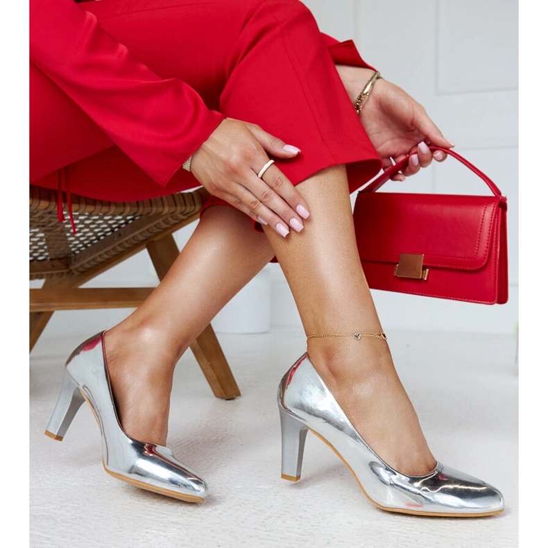 Srebrne czółenka na słupku ze skórzaną wkładką Vélizy srebrny 2