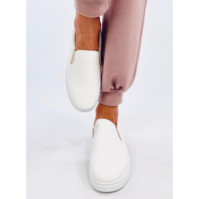 Trampki slip-on Alliot White/Beige białe 1