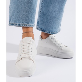 Białe sportowe buty damskie 2