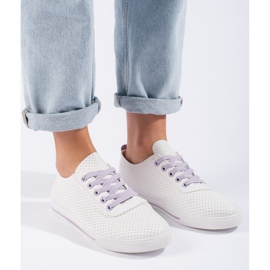 Ażurowe trampki damskie białe 1