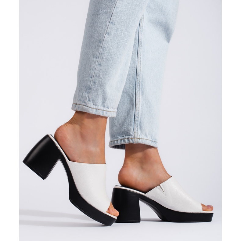 Goodin Białe klapki damskie na słupku 2