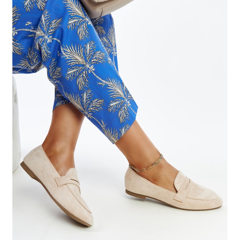 Jasnobeżowe mokasyny z eko-zamszu Hennie beżowy 1